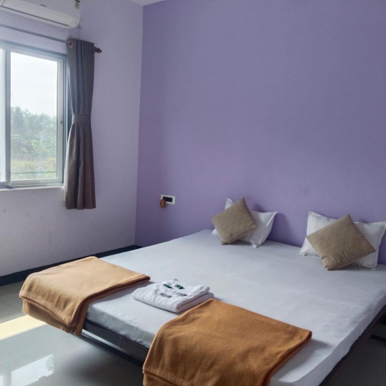 Scarlet Resort Alībāg Dış mekan fotoğraf