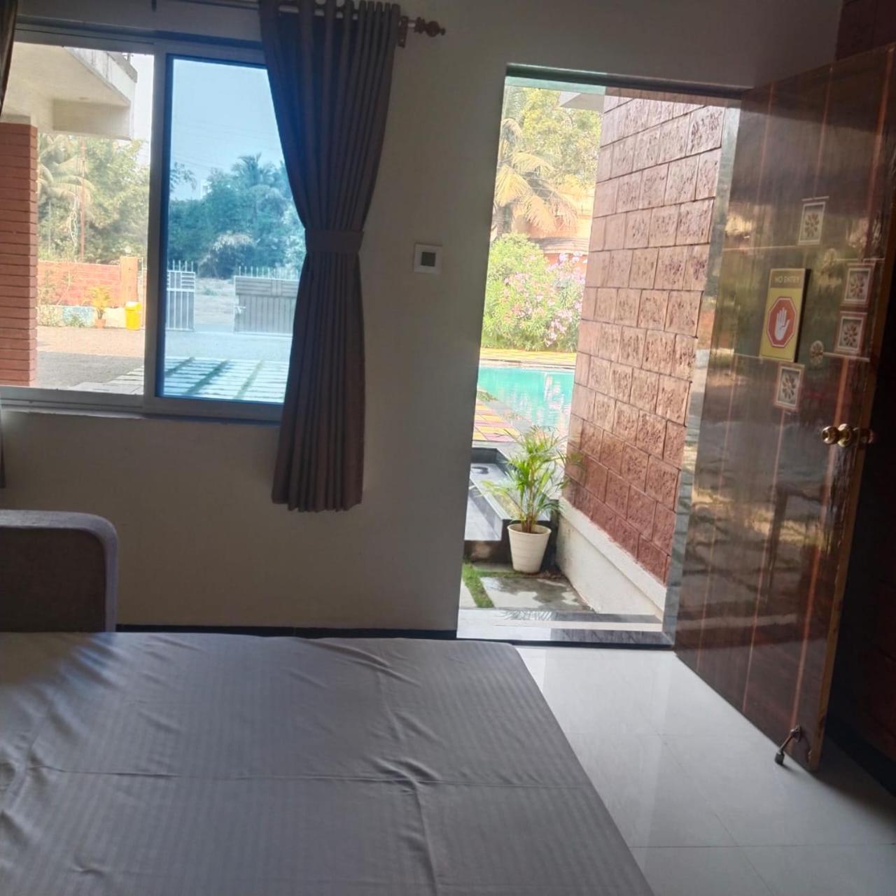 Scarlet Resort Alībāg Dış mekan fotoğraf