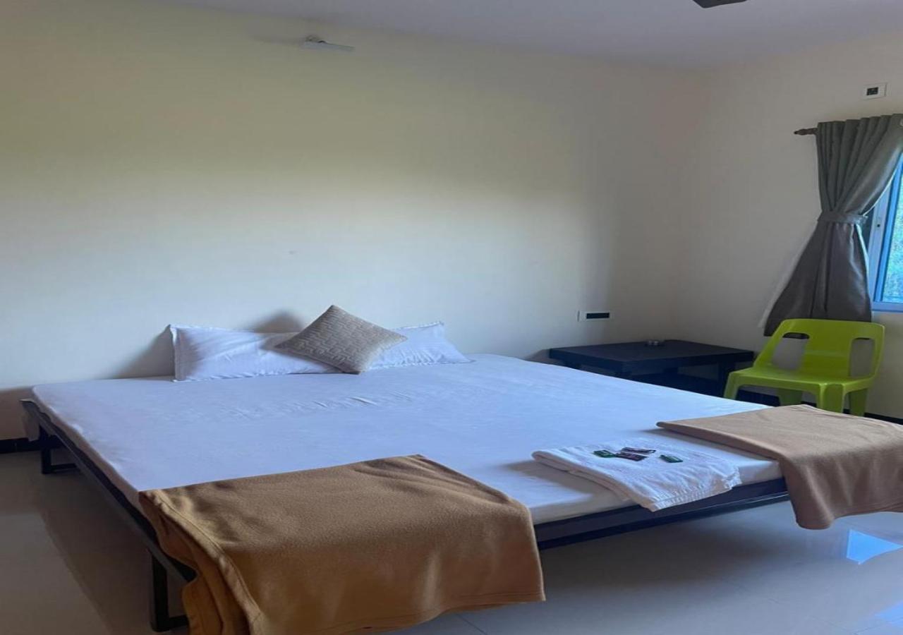 Scarlet Resort Alībāg Dış mekan fotoğraf